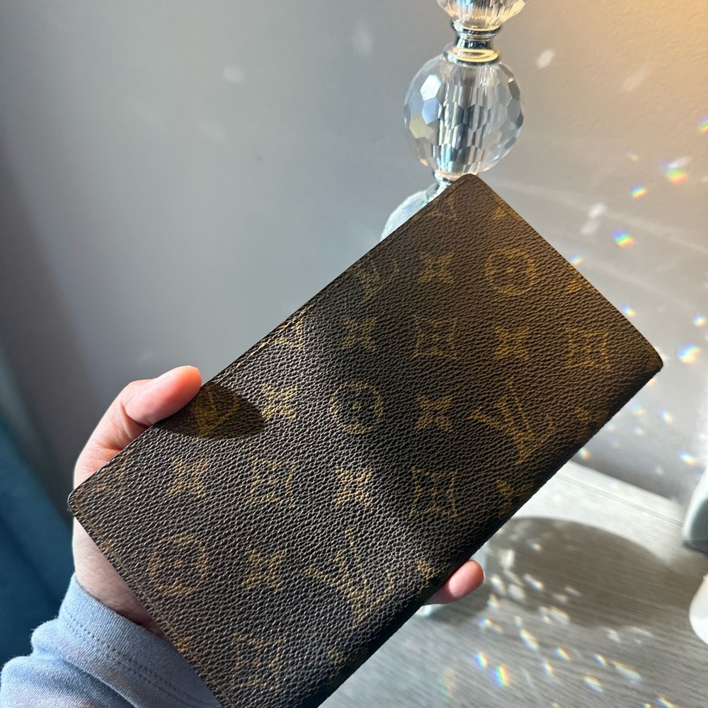 Louis Vuitton envelope wallet